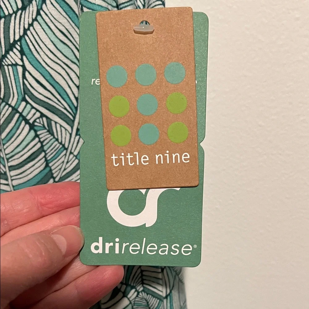 Title Nine Green and White Geometric Dress - Picture 3 of 10